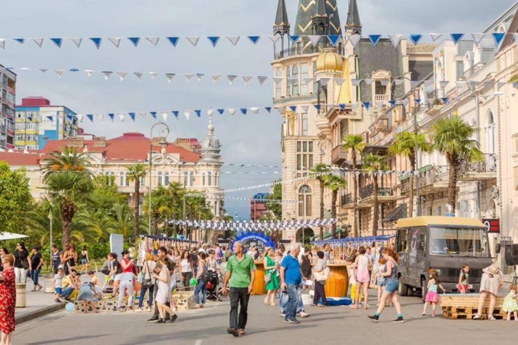 'Mint Fresh' Summer Studio In Batumi City Center Apartman Kültér fotó