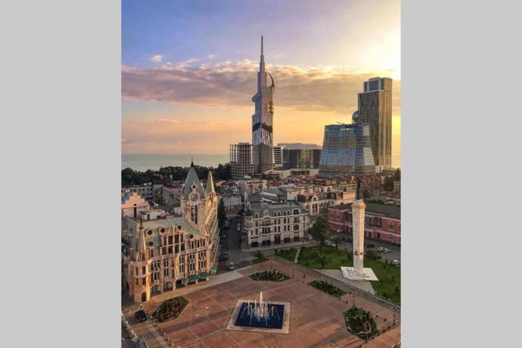 'Mint Fresh' Summer Studio In Batumi City Center Apartman Kültér fotó