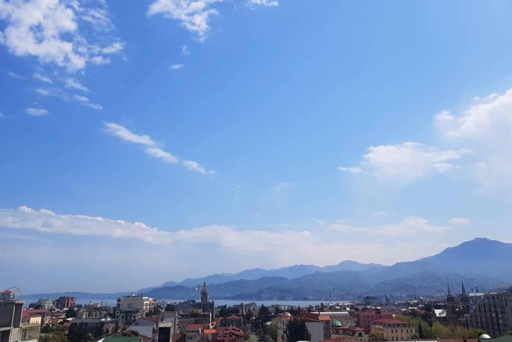 'Mint Fresh' Summer Studio In Batumi City Center Apartman Kültér fotó