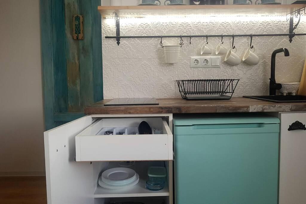 'Mint Fresh' Summer Studio In Batumi City Center Apartman Kültér fotó