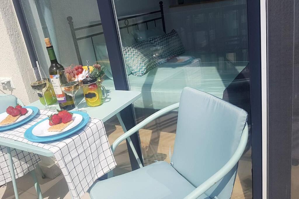'Mint Fresh' Summer Studio In Batumi City Center Apartman Kültér fotó